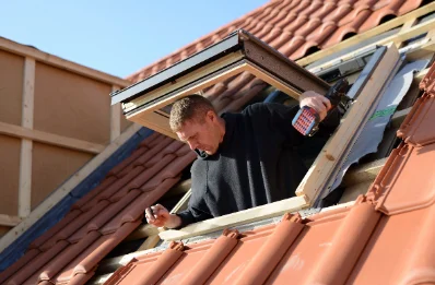 Pose de fenêtres de toit Velux à Villeromain